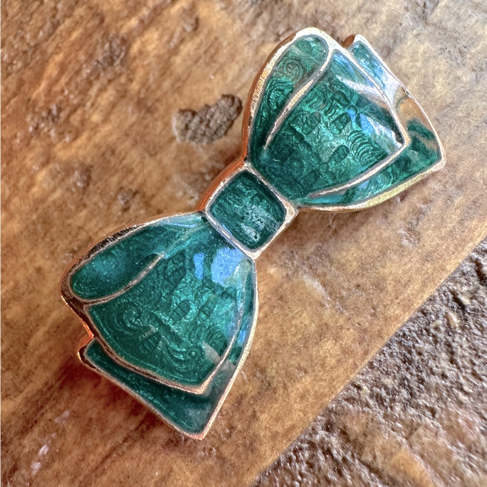 Vintage Petite Teal Green Enamel Bow Brooch Pin Gold Tone - Picture 3 of 8